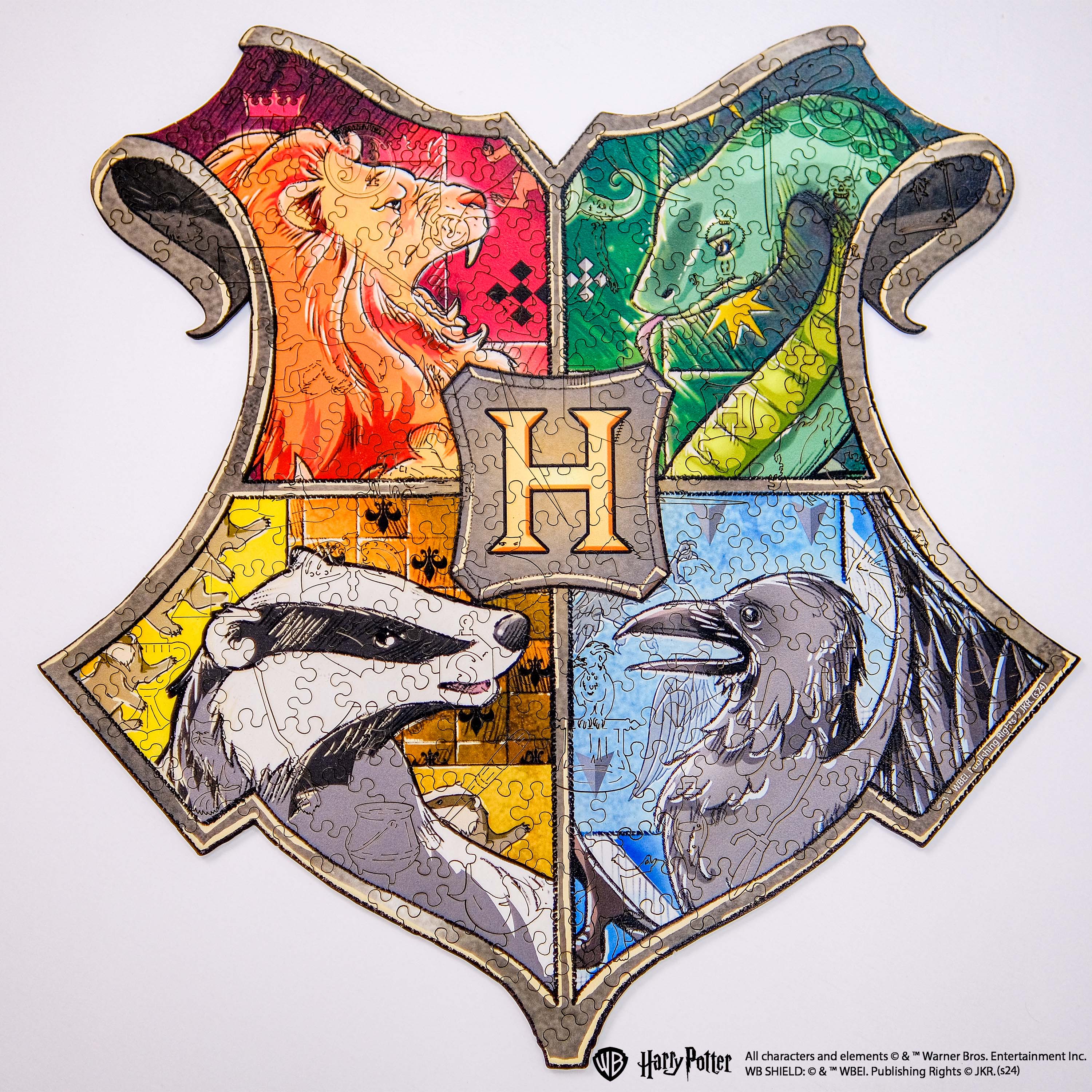 Wooden jigsaw puzzle Harry Potter Hogwarts™ Crest