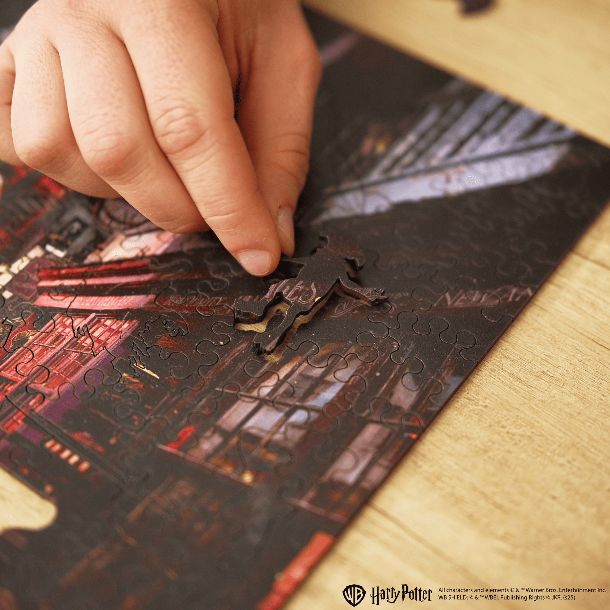 Wooden jigsaw puzzle Harry Potter Diagon Alley™