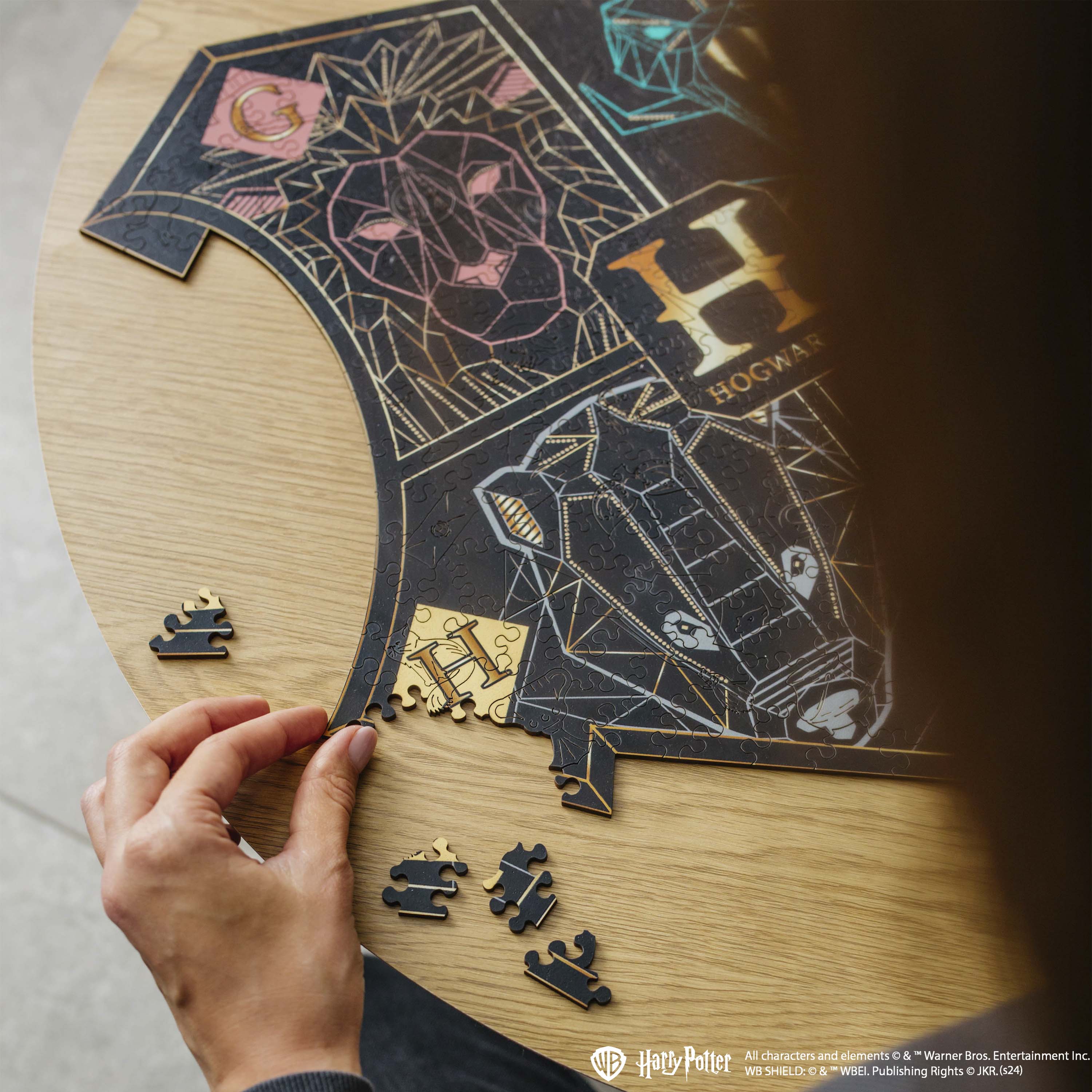 Wooden jigsaw classic puzzle Harry Potter Hogwarts™ (Black)