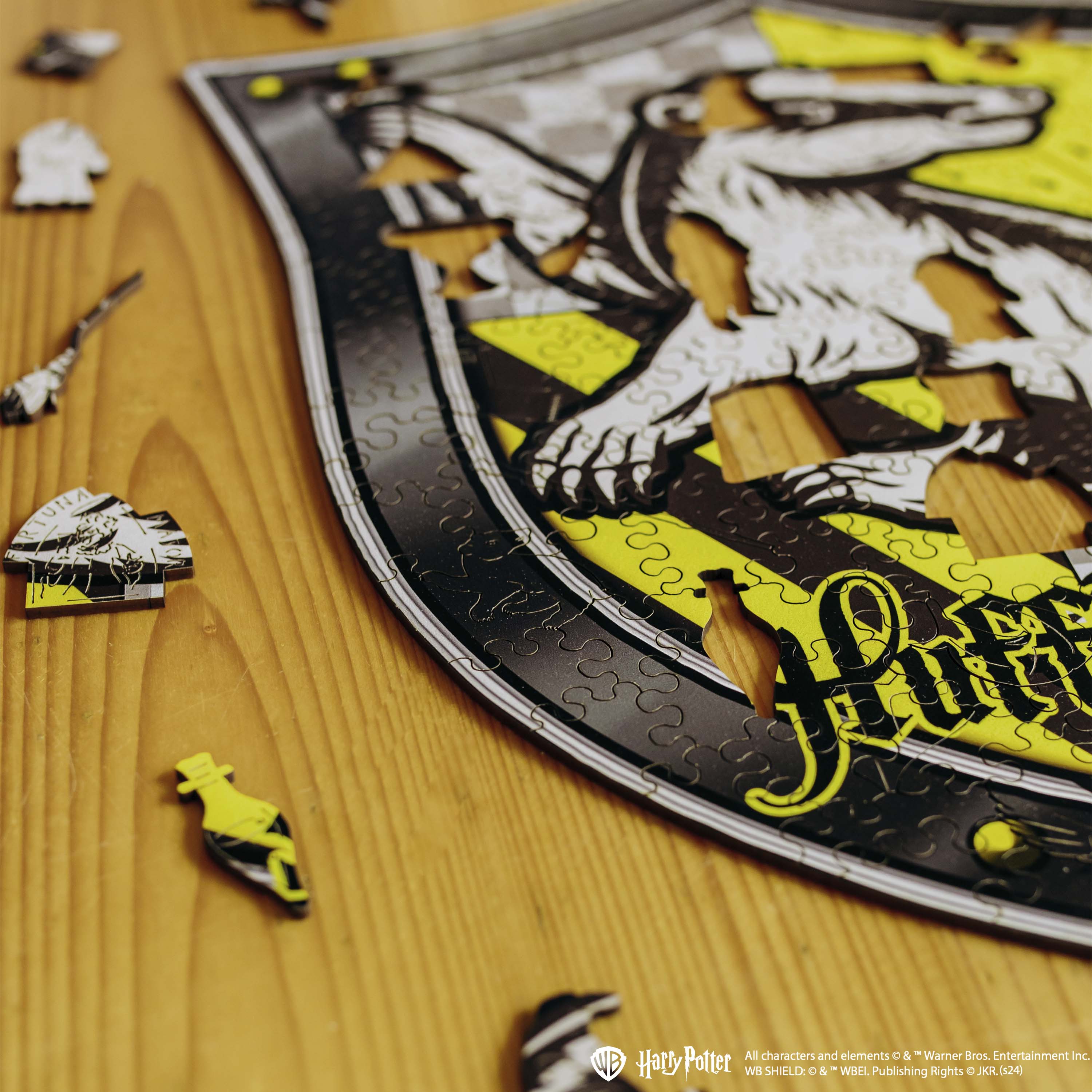 Wooden jigsaw puzzle Harry Potter Hufflepuff™