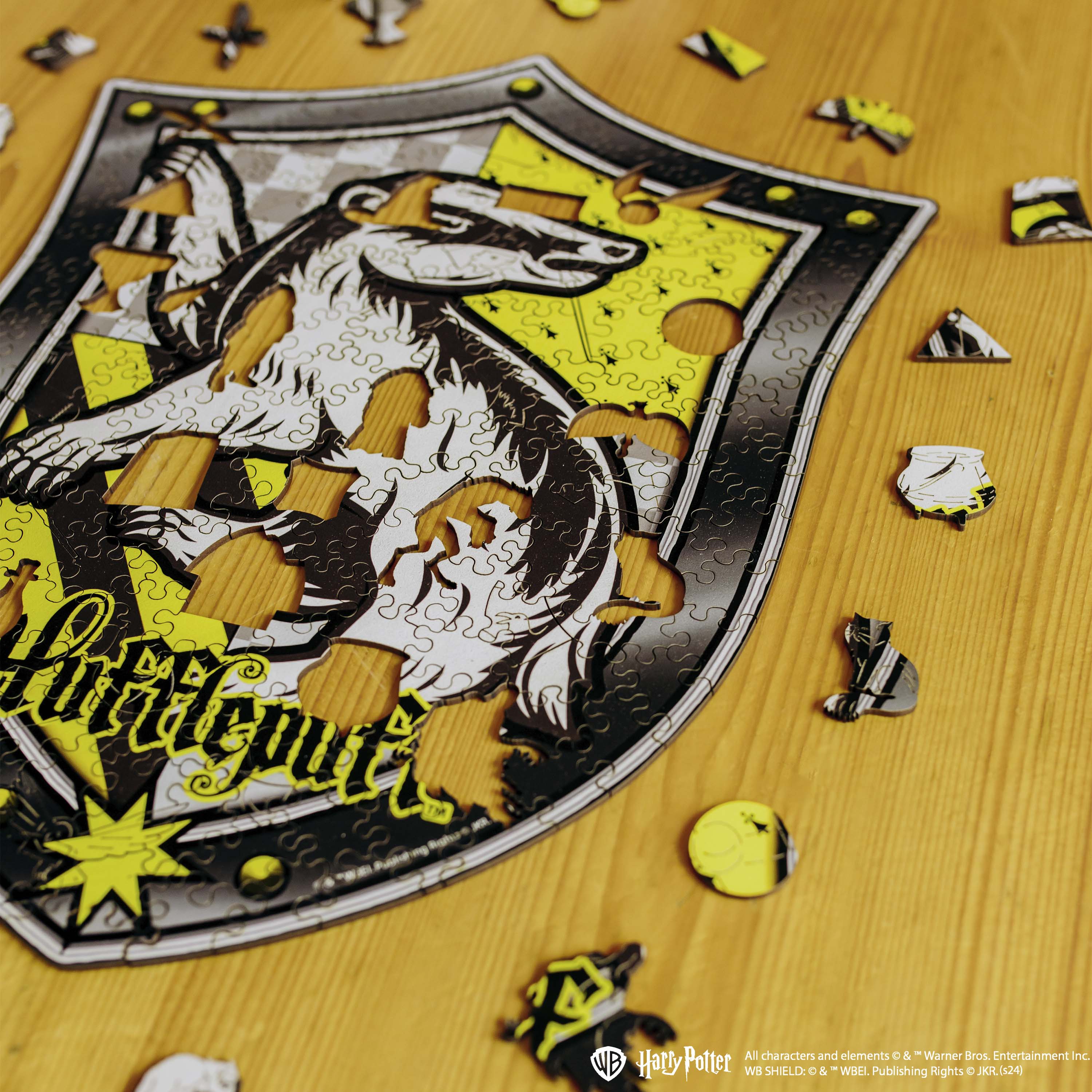 Wooden jigsaw puzzle Harry Potter Hufflepuff™