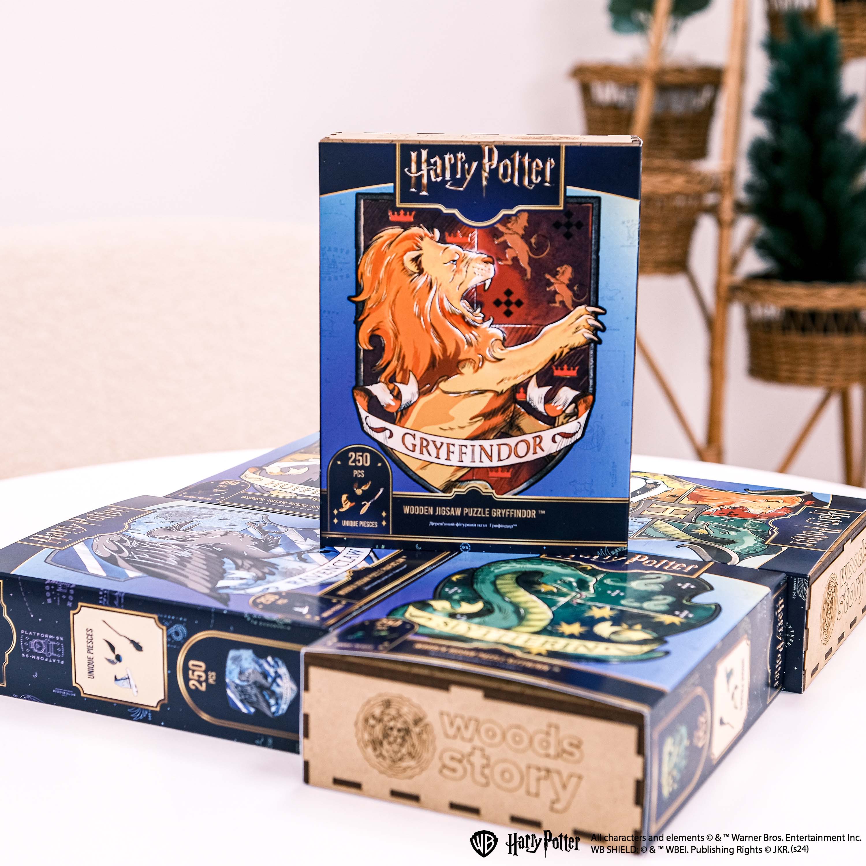 Wooden jigsaw puzzle Harry Potter Hogwarts™ Crest