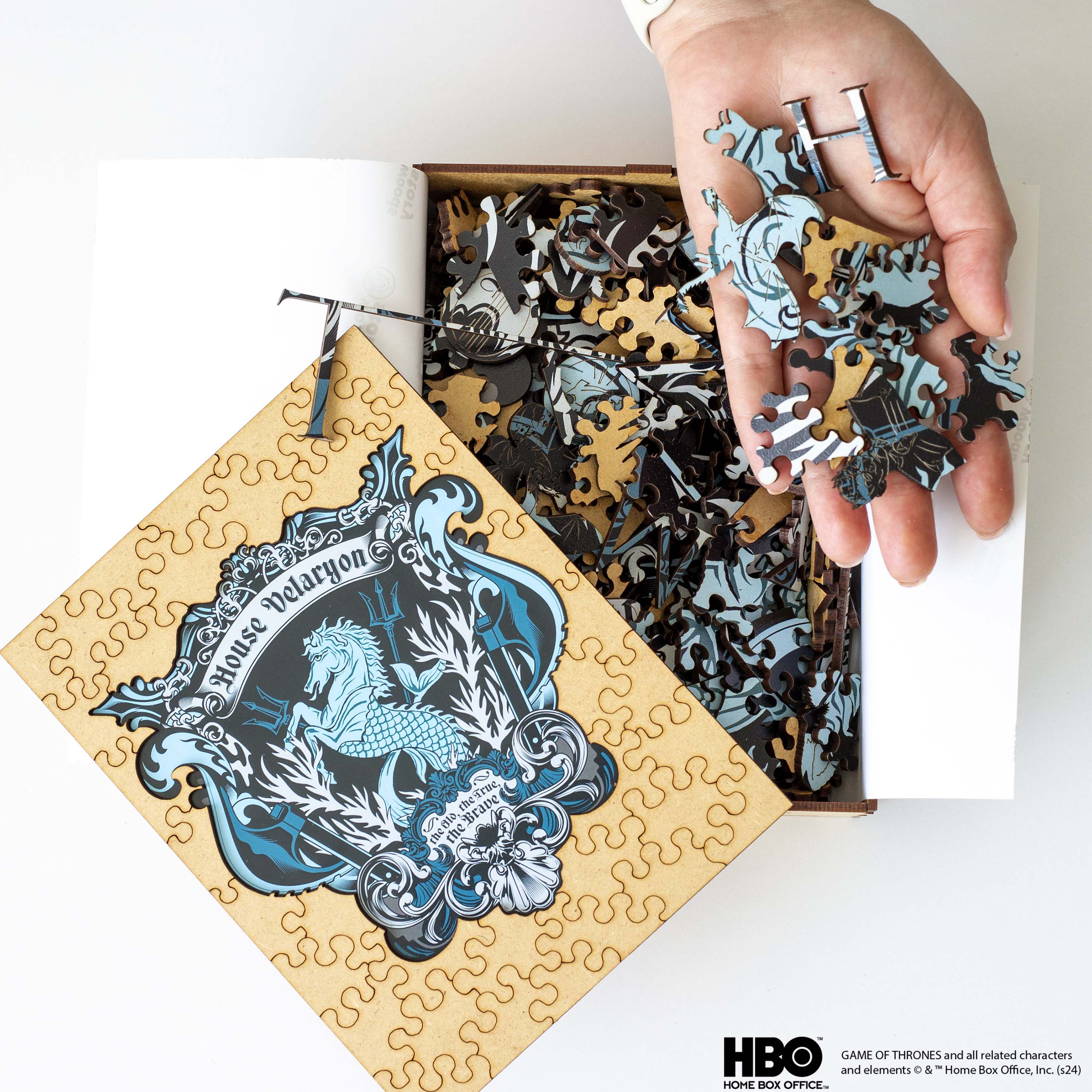 Wooden jigsaw puzzle Game of Thrones™ House Velaryon