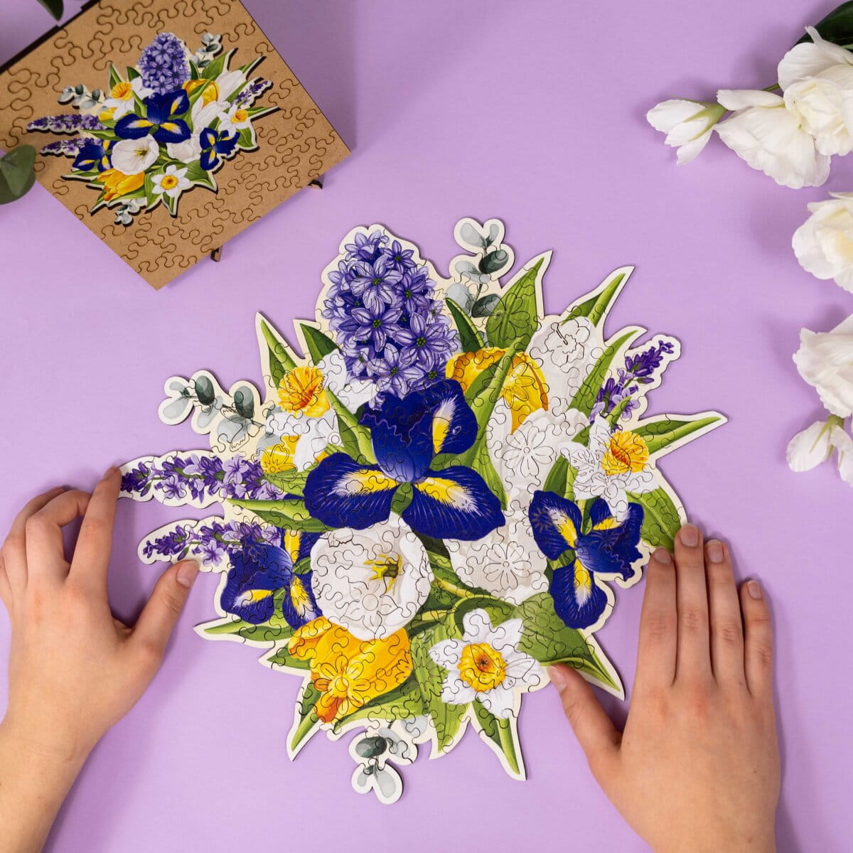 Wooden Flower-Shaped Puzzle - Irises