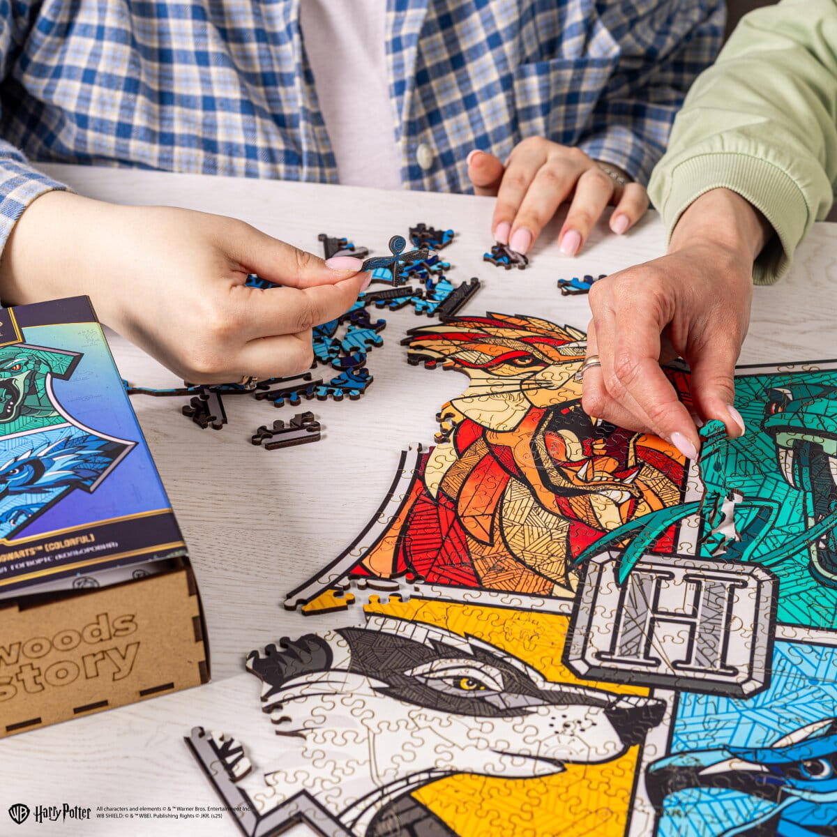Wooden jigsaw classic puzzle Harry Potter Hogwarts™ (Colorful) - Woods Story