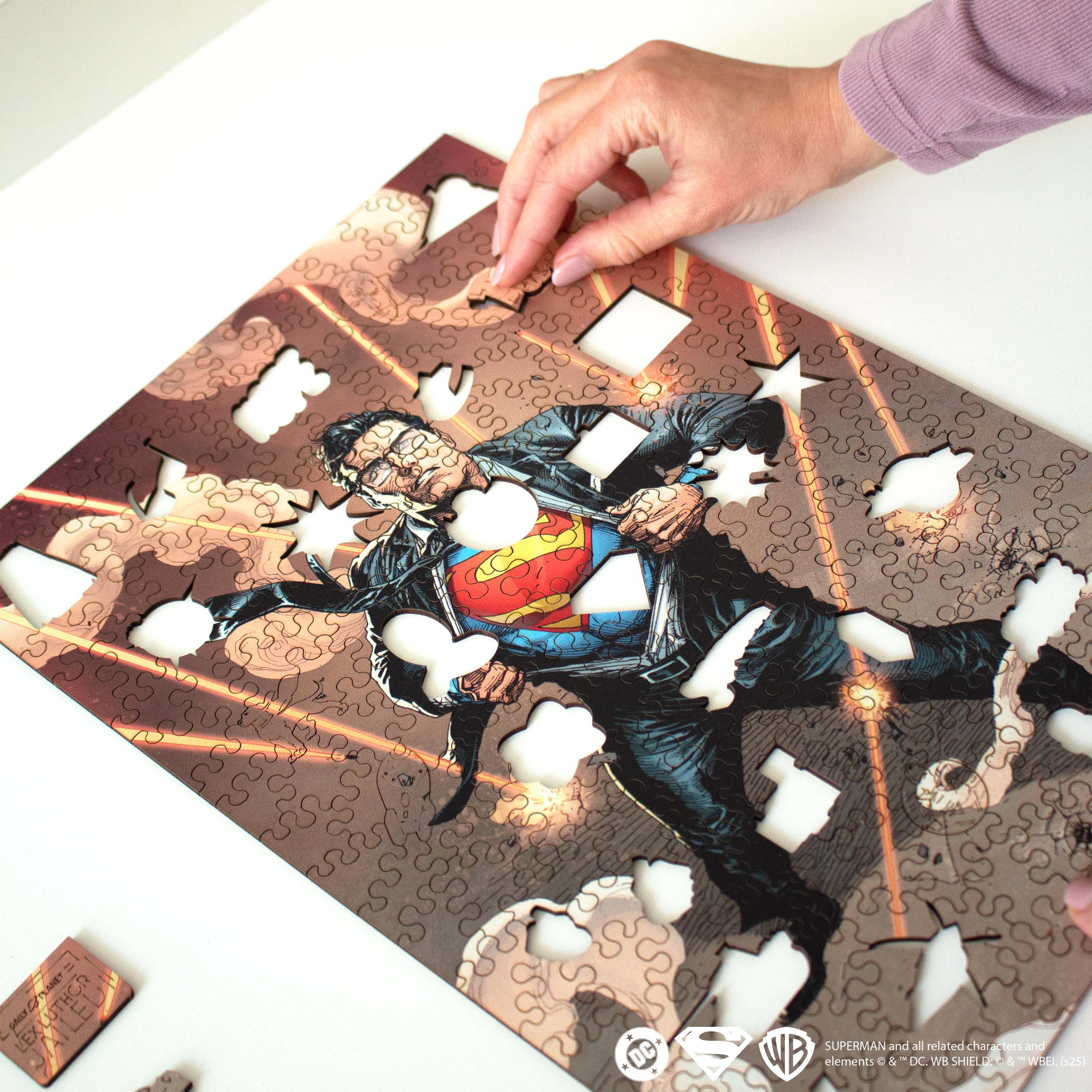 Wooden jigsaw puzzle DC Superman™ – Eye of the Storm - Woods Story