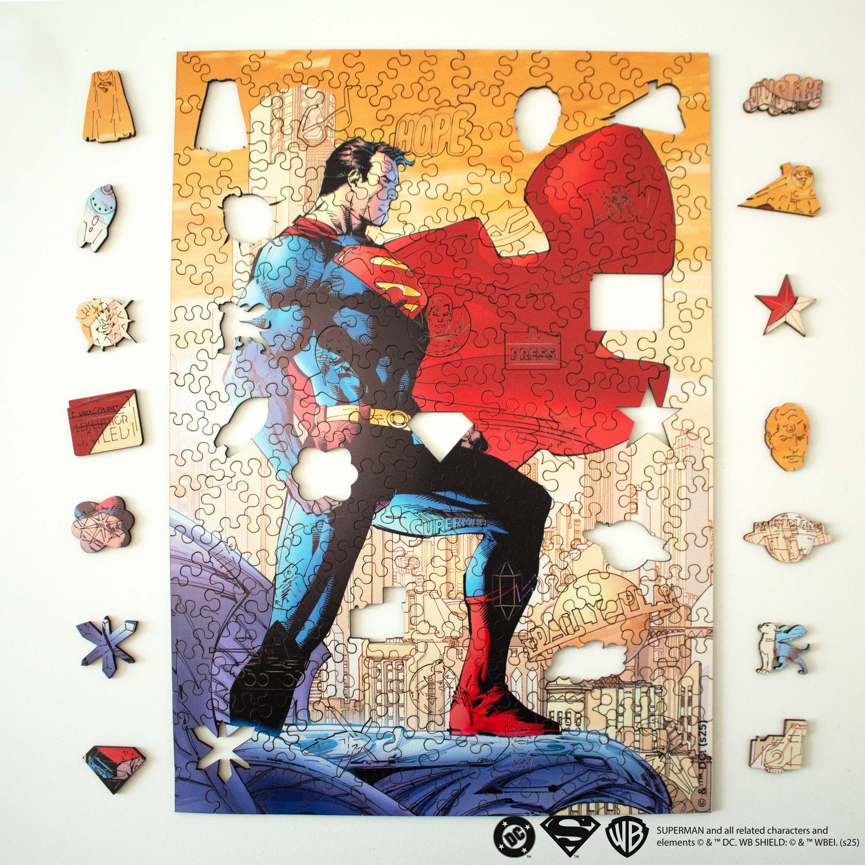 Wooden jigsaw puzzle DC Superman™ – Protector of Metropolis - Woods Story