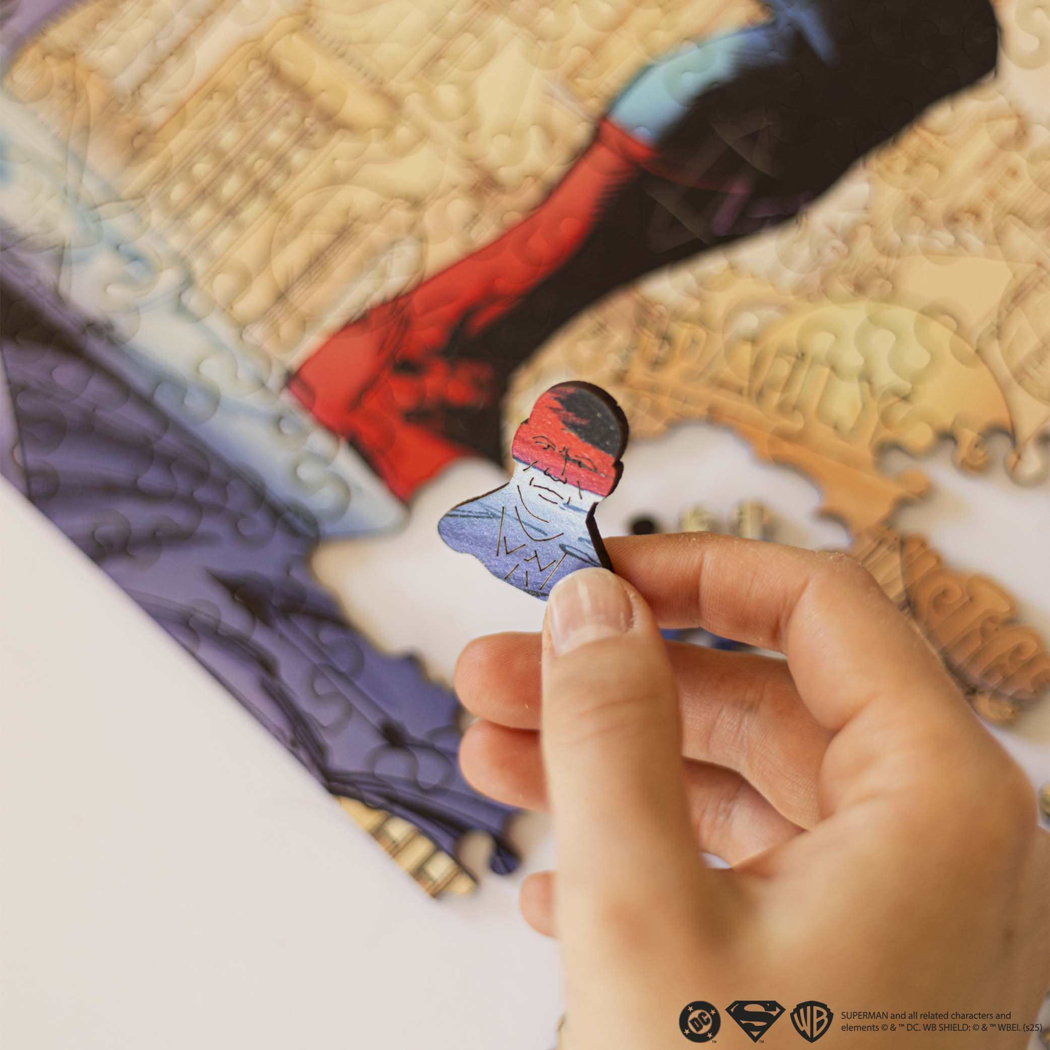 Wooden jigsaw puzzle DC Superman™ – Protector of Metropolis - Woods Story