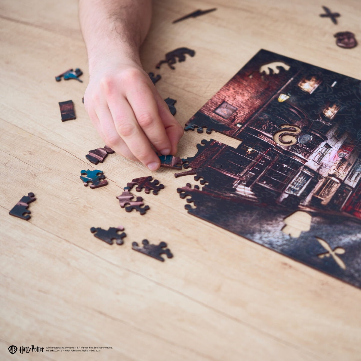 Wooden jigsaw puzzle Harry Potter Diagon Alley™ - Woods Story