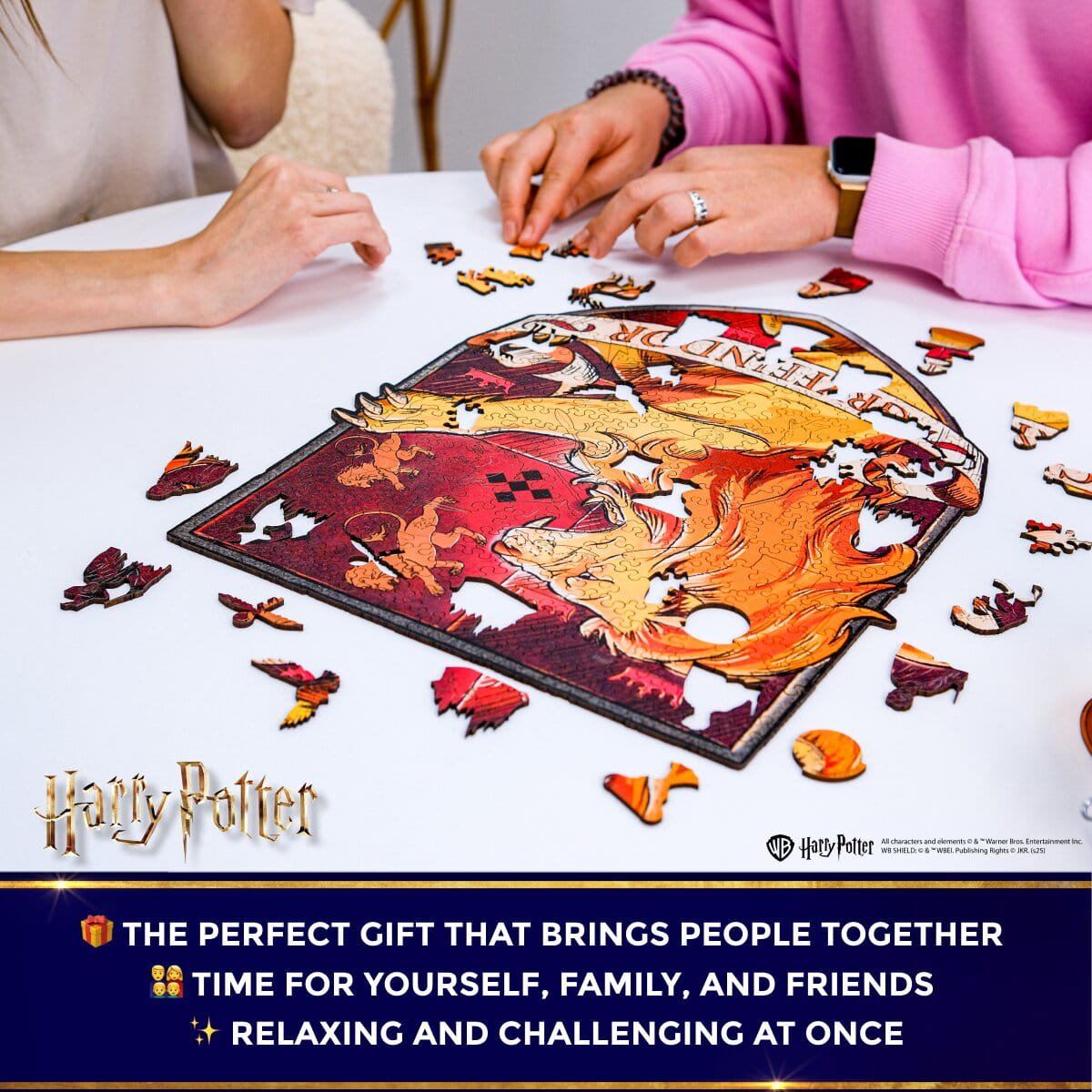 Wooden jigsaw puzzle Harry Potter Gryffindor™ Crest - Woods Story