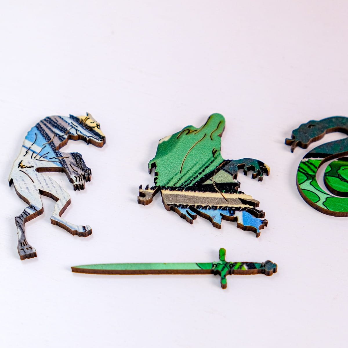 Wooden jigsaw puzzle Harry Potter Hogwarts™ Crest - Woods Story