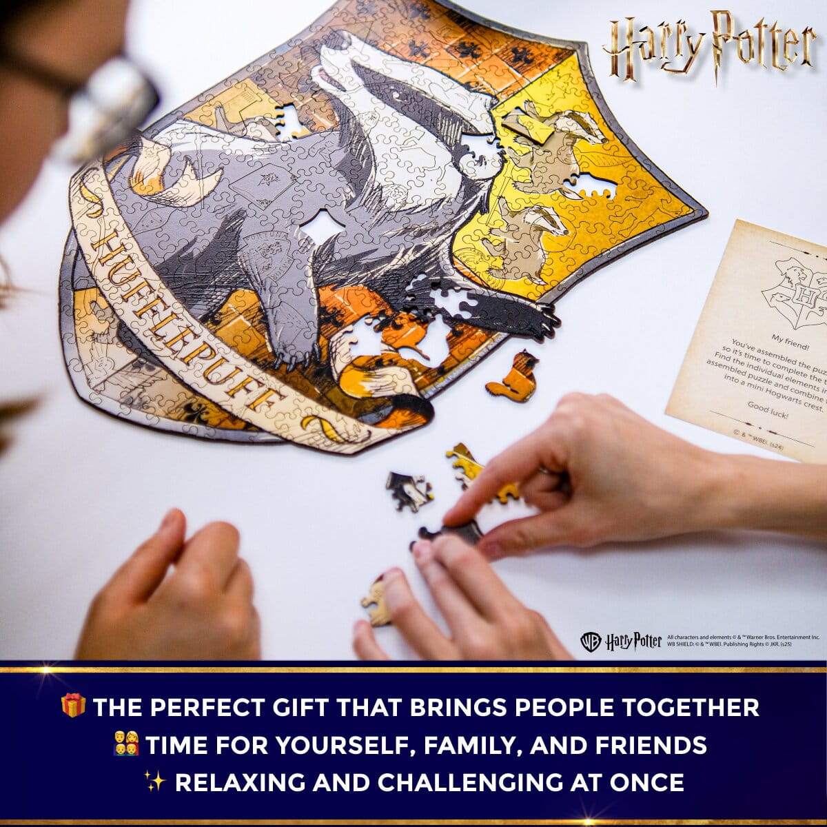 Wooden jigsaw puzzle Harry Potter Hufflepuff™ Crest - Woods Story