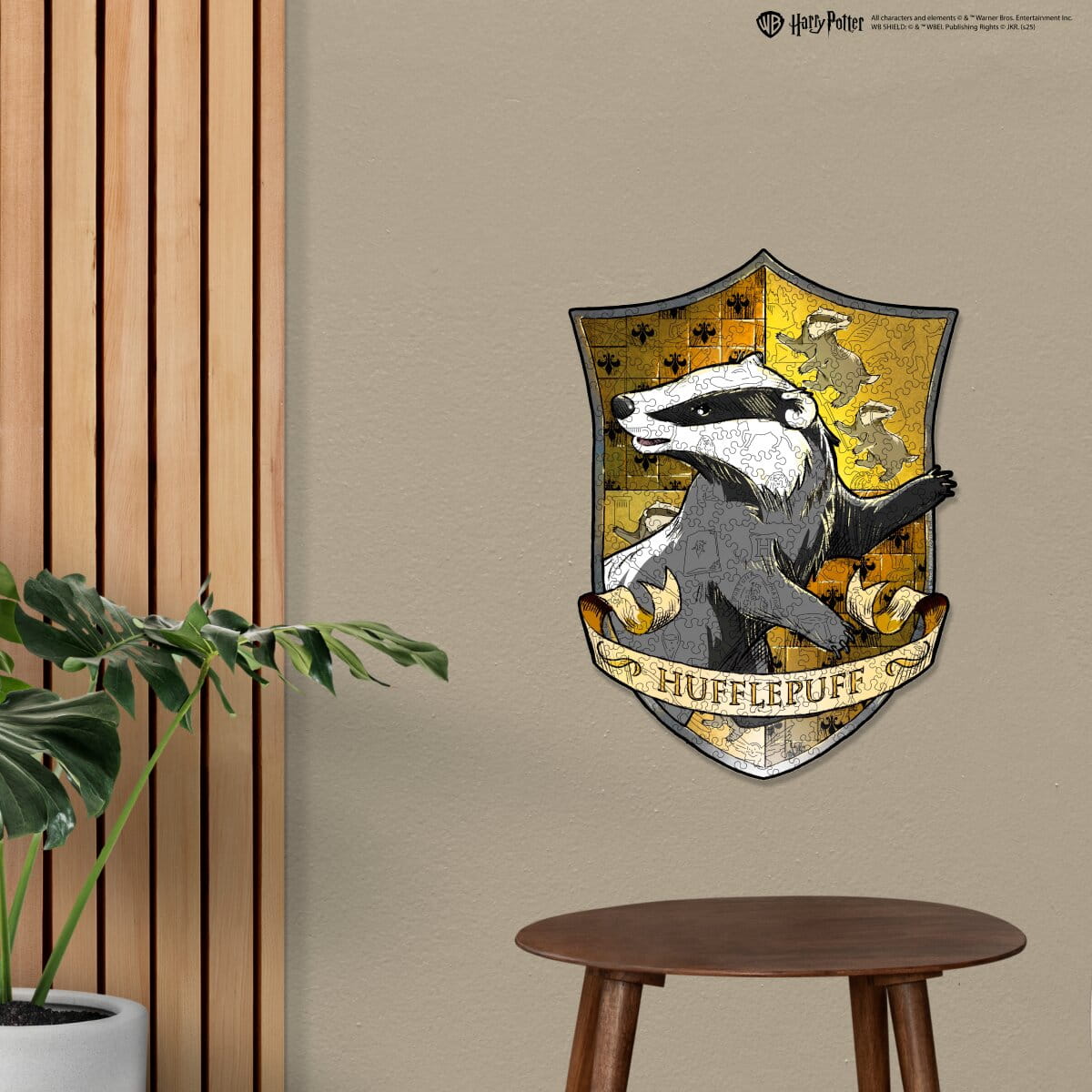 Wooden jigsaw puzzle Harry Potter Hufflepuff™ Crest - Woods Story
