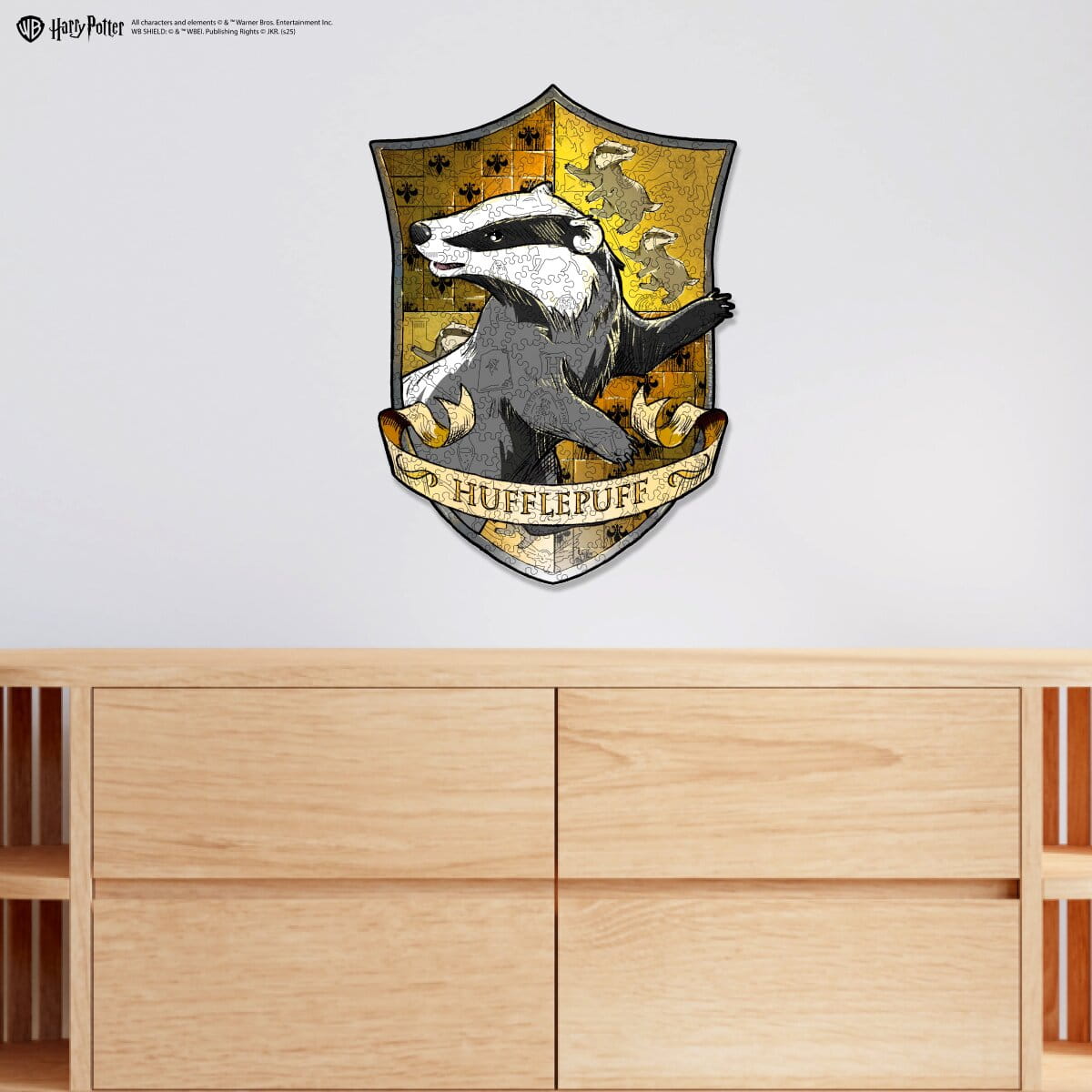 Wooden jigsaw puzzle Harry Potter Hufflepuff™ Crest - Woods Story