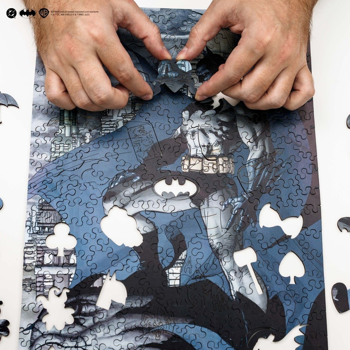 Figured Wooden Puzzle Batman™ - Guardian of Gotham - Woods Story