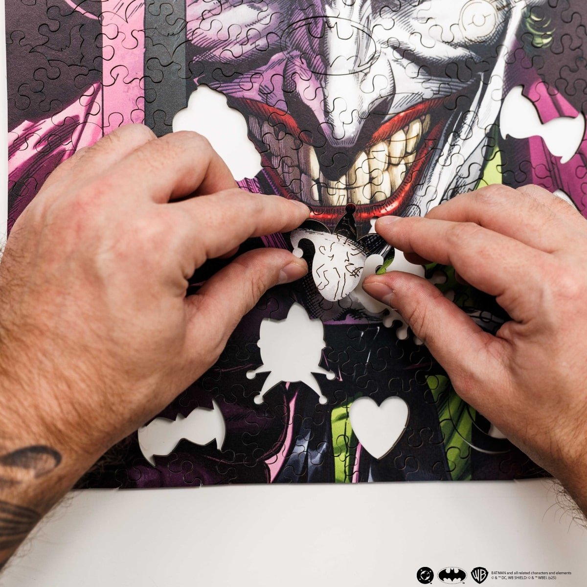 Wooden jigsaw puzzle DC Batman™ – Smile of Chaos • Woods Story