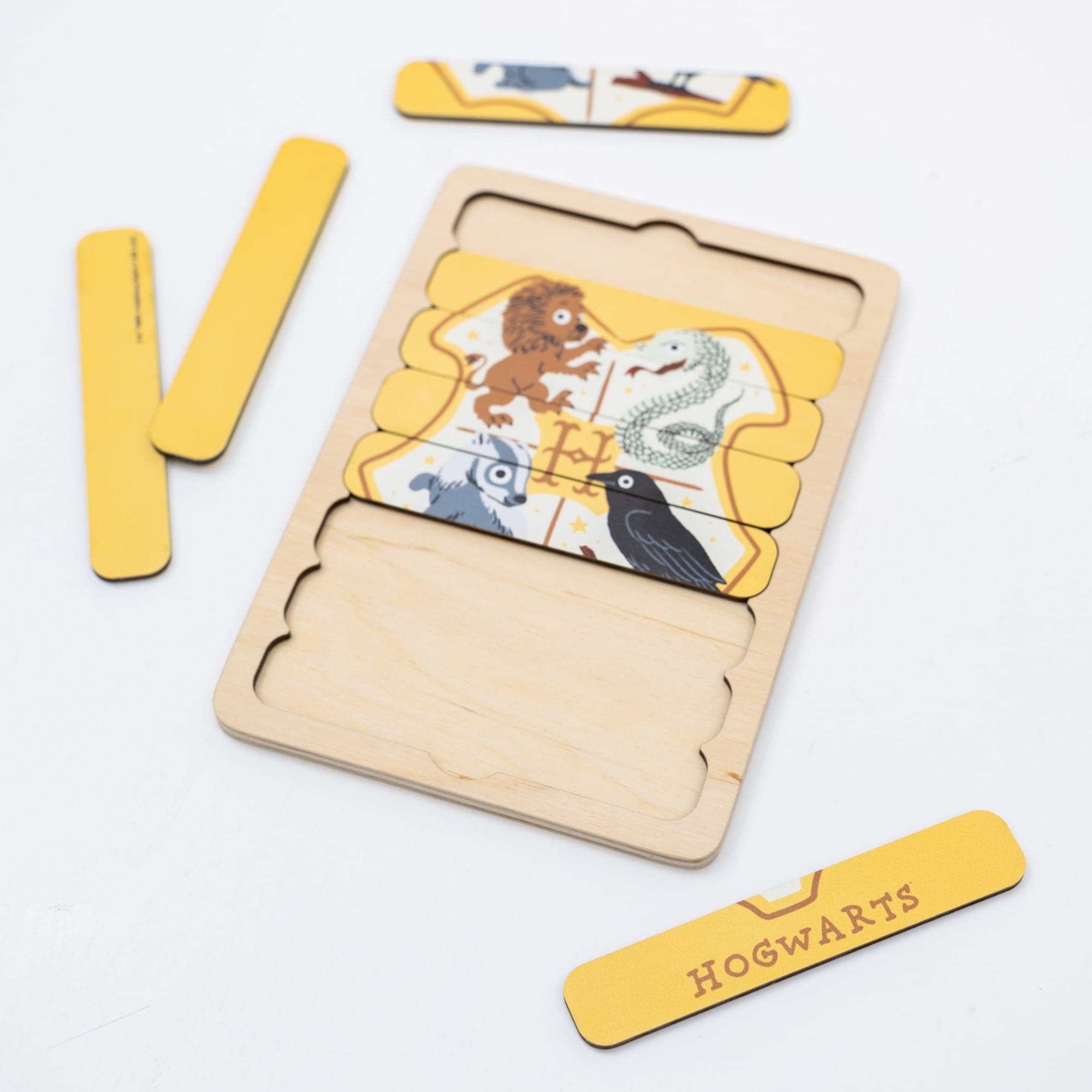 Montessori Wooden Puzzles Harry Potter - Loyal Hufflepuff - Woods Story