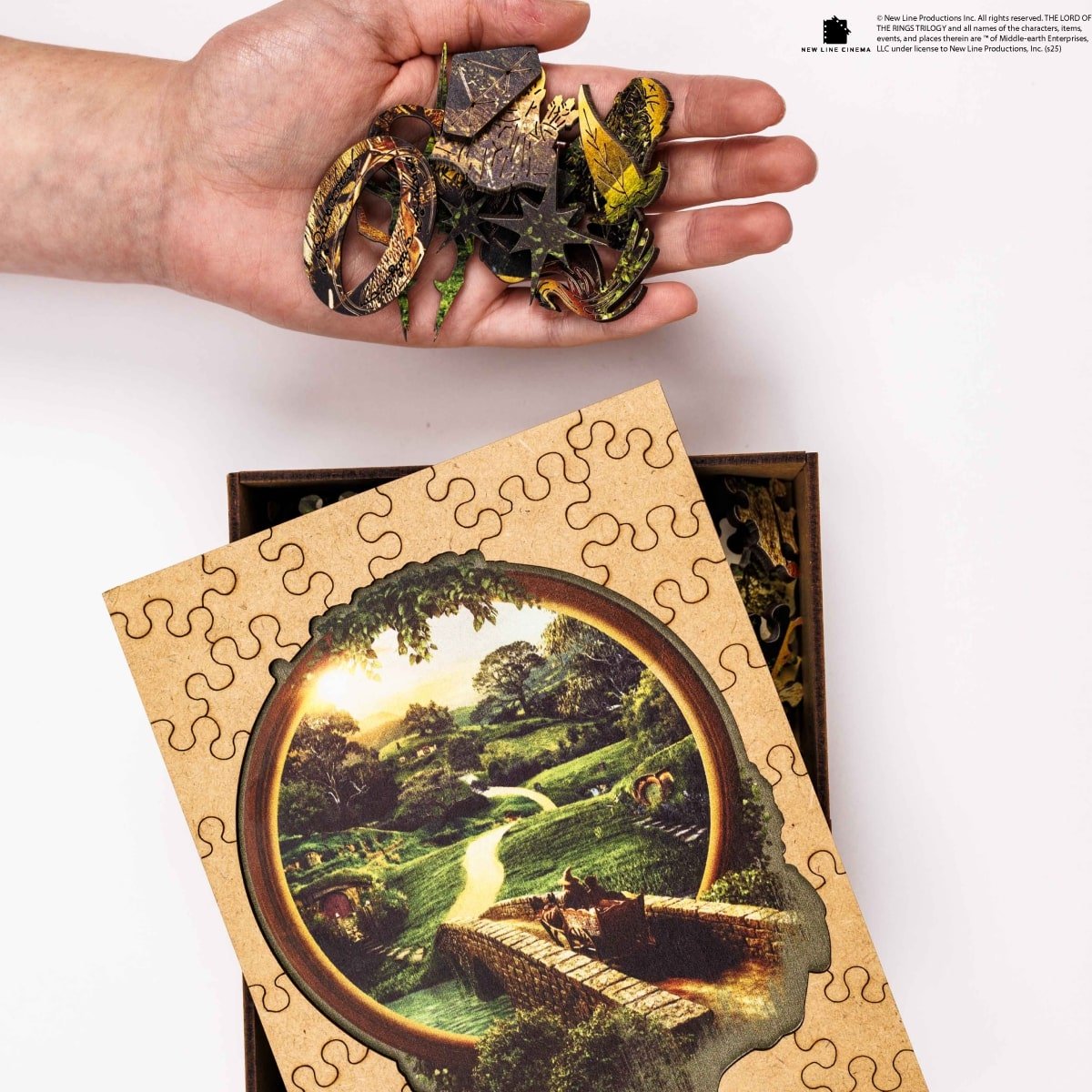 The Lord of the Rings™ Wooden Puzzle - Rivendell: Journey from the Shire - Woods Story