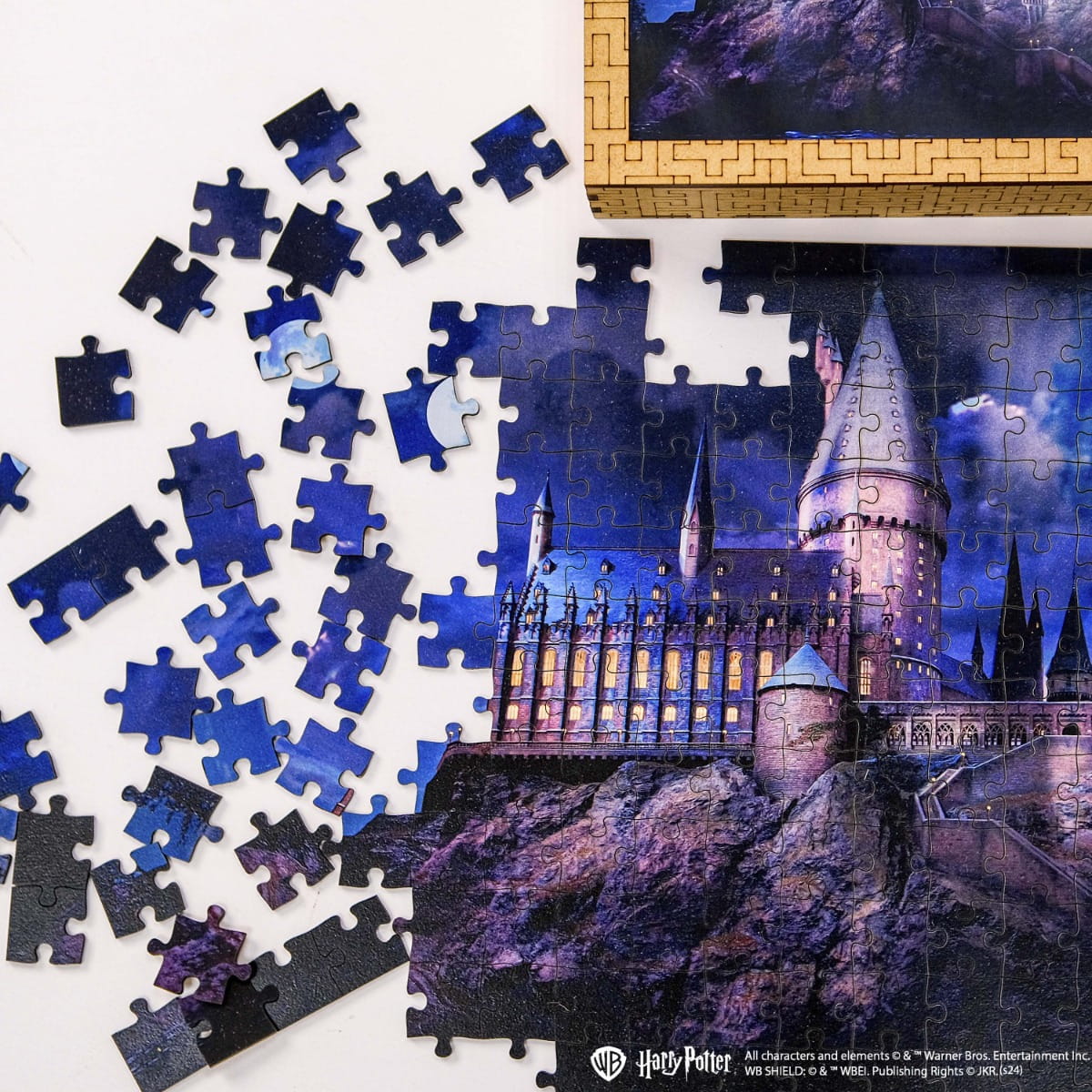 Wooden jigsaw classic puzzle Harry Potter Hogwarts Castle™ Night - Woods Story