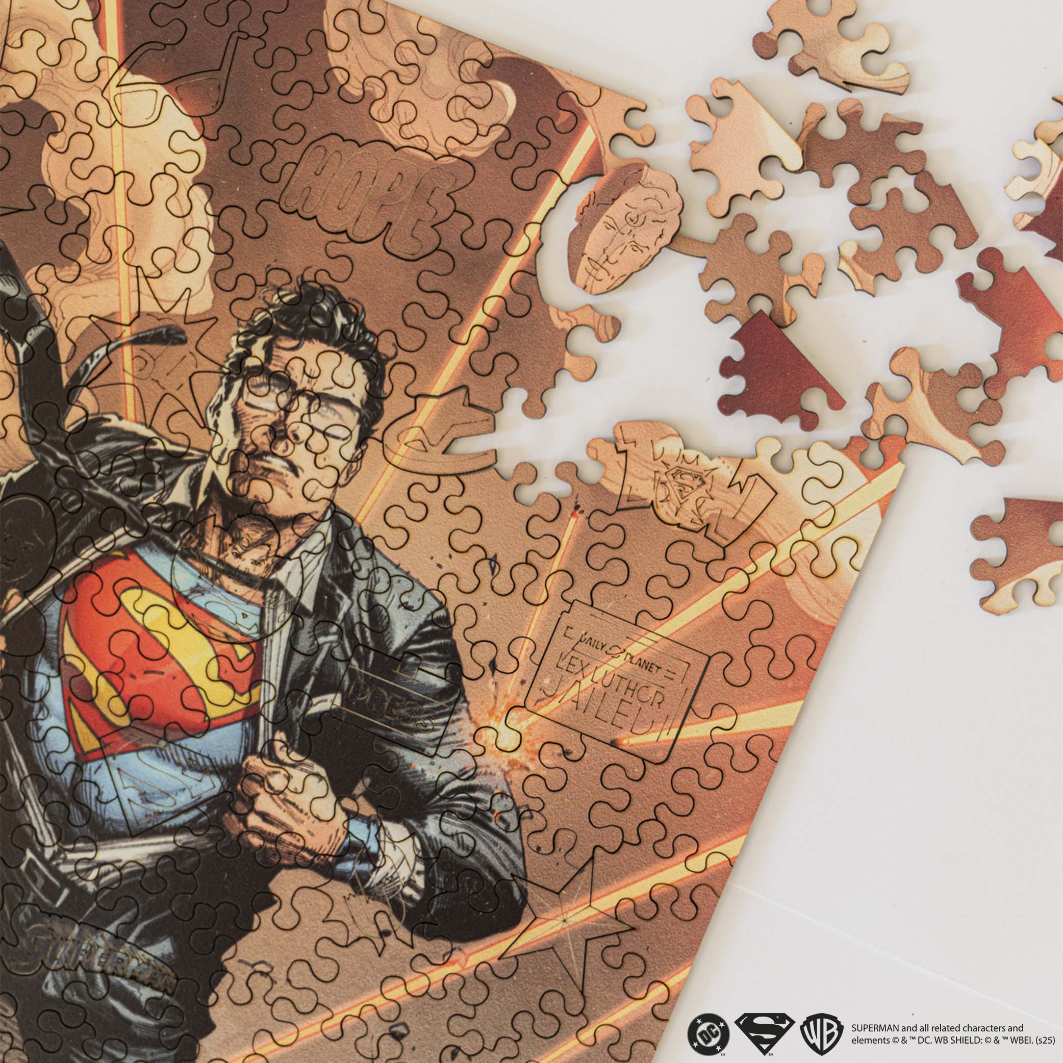 Wooden jigsaw puzzle DC Superman™ – Eye of the Storm - Woods Story