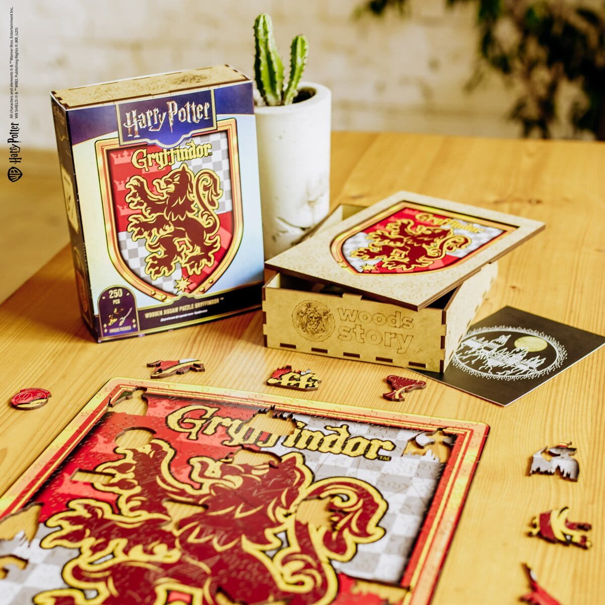 Wooden jigsaw puzzle Harry Potter Gryffindor™ - Woods Story