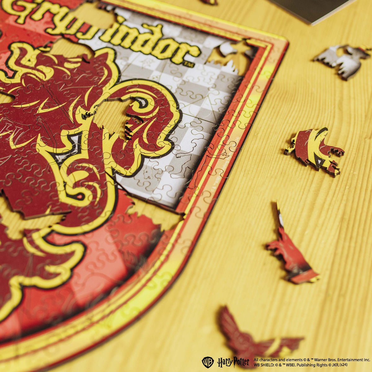 Wooden jigsaw puzzle Harry Potter Gryffindor™ - Woods Story
