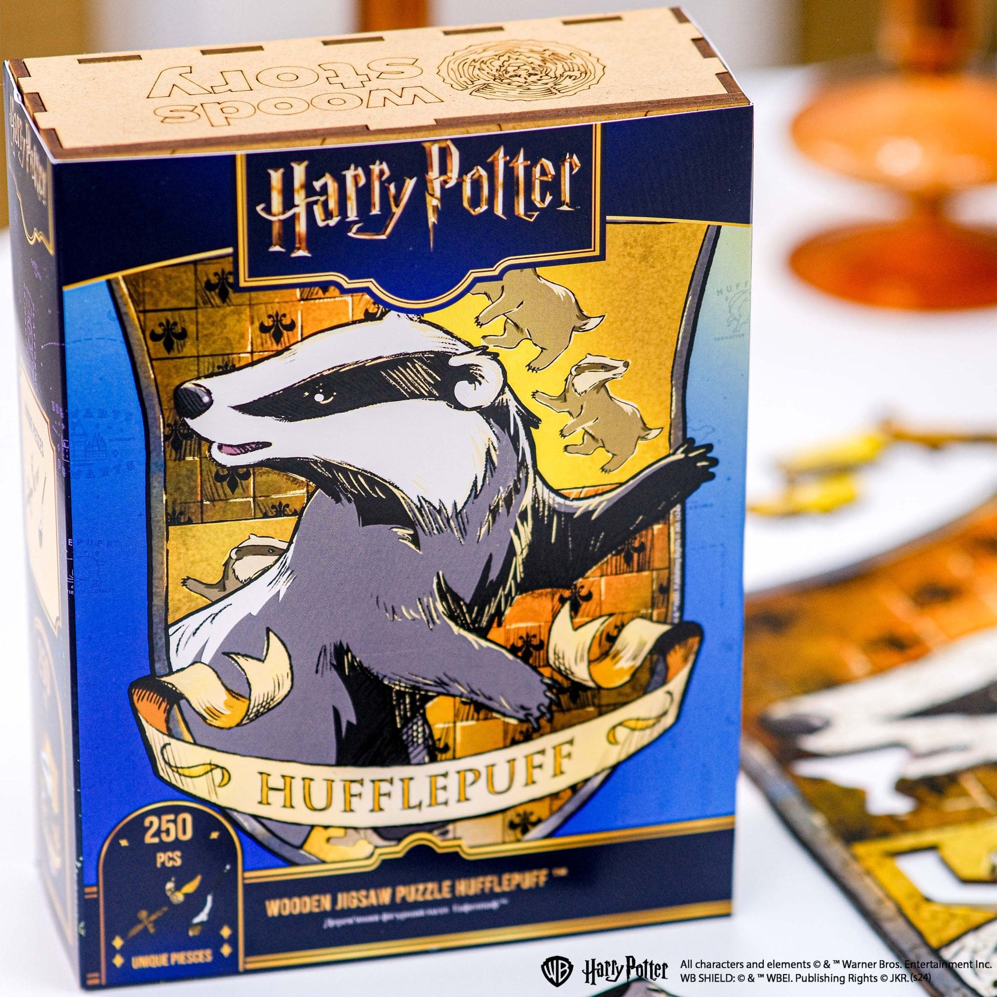 Wooden jigsaw puzzle Harry Potter Hufflepuff™ Crest - Woods Story