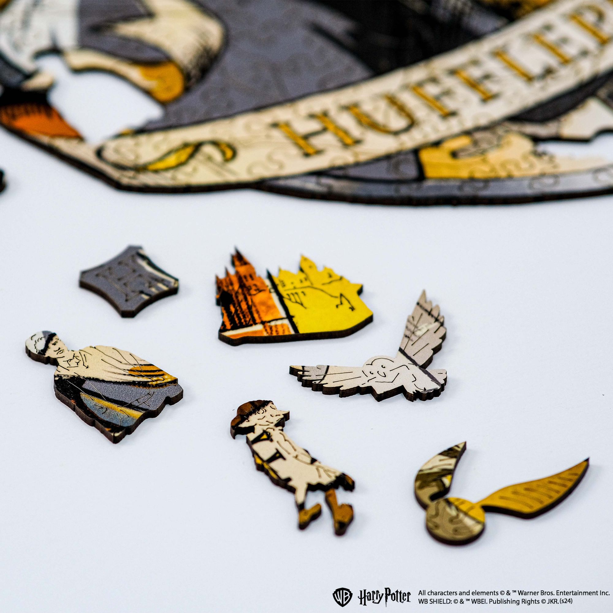 Wooden jigsaw puzzle Harry Potter Hufflepuff™ Crest - Woods Story