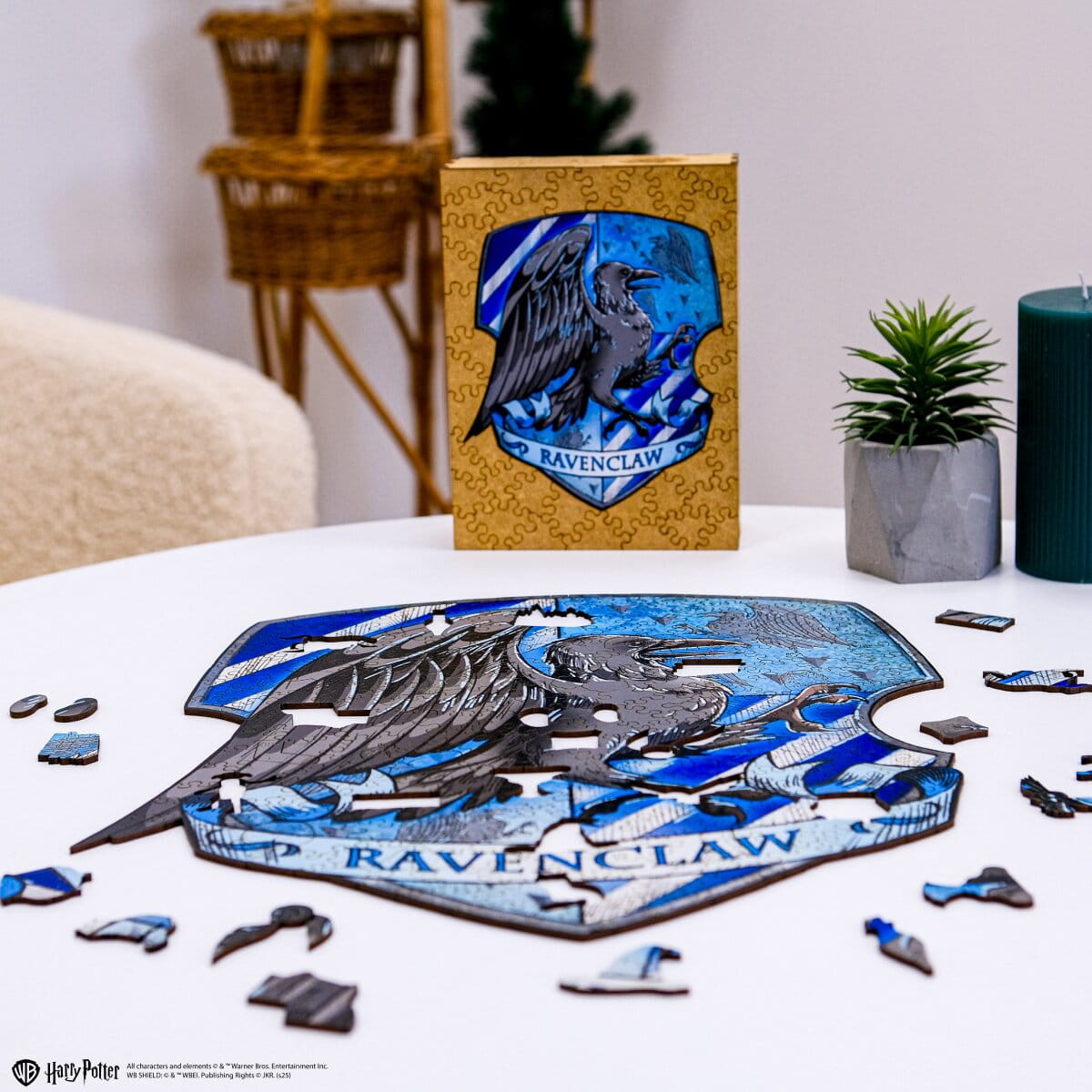 Wooden jigsaw puzzle Harry Potter Ravenclaw™ Crest - Woods Story