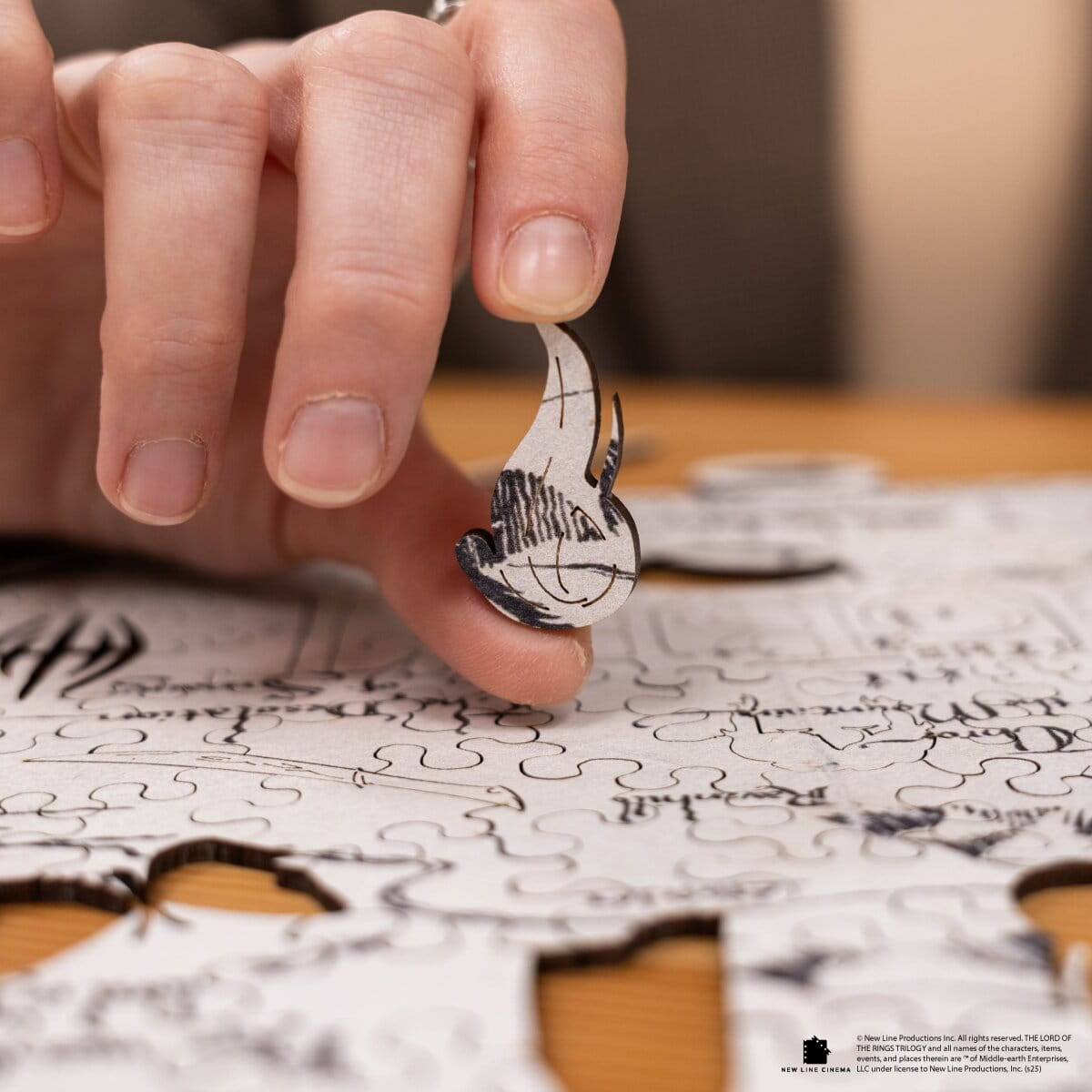 Wooden Shaped Puzzle The Hobbit™ - Map to the Lonely Mountain - Woods Story
